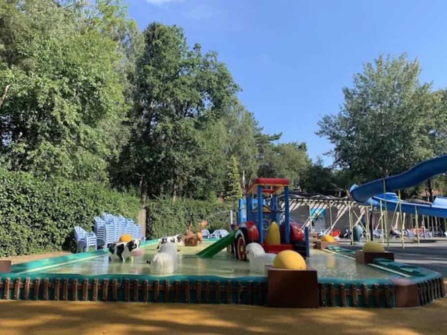 Te Huur: Leuke 4-Persoons Stacaravan Op Top Locatie! Hoenderloo Dış mekan fotoğraf