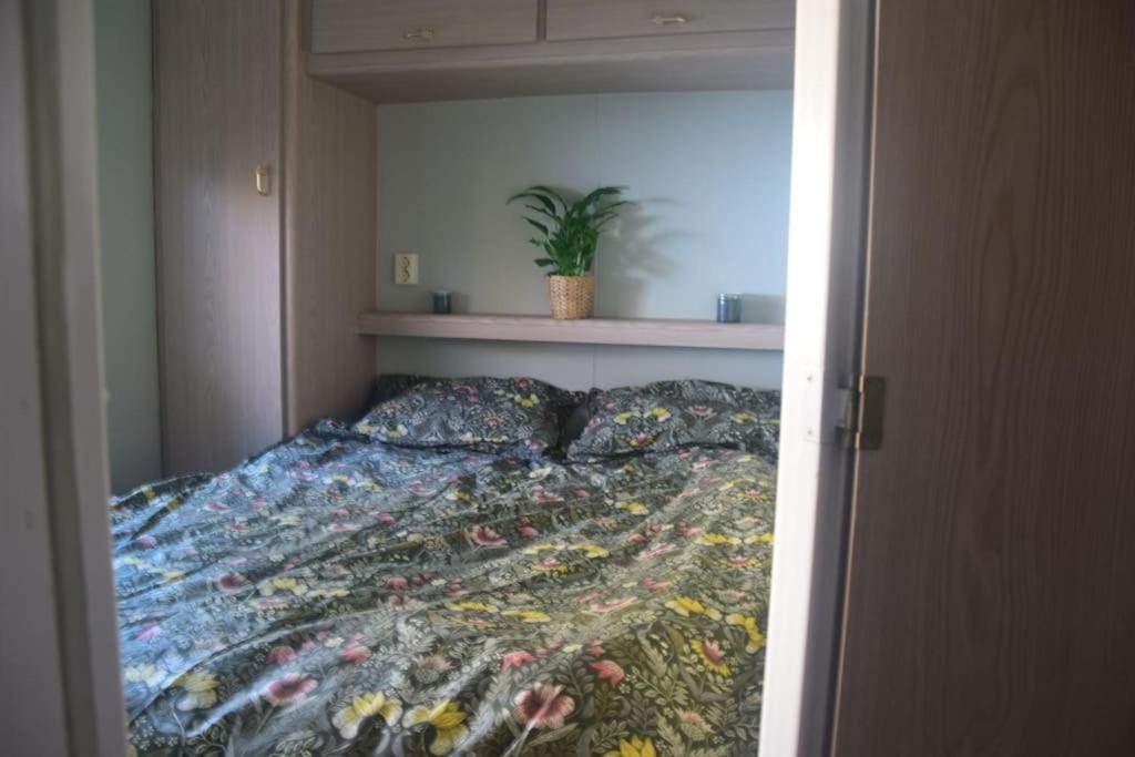 Te Huur: Leuke 4-Persoons Stacaravan Op Top Locatie! Hoenderloo Dış mekan fotoğraf