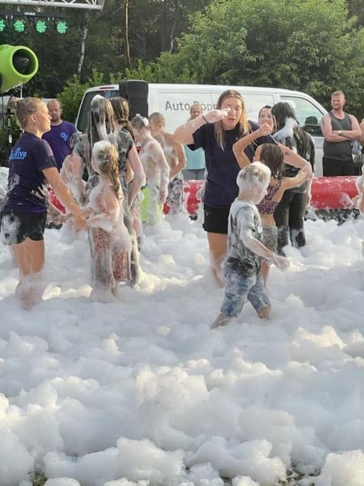 Te Huur: Leuke 4-Persoons Stacaravan Op Top Locatie! Hoenderloo Dış mekan fotoğraf